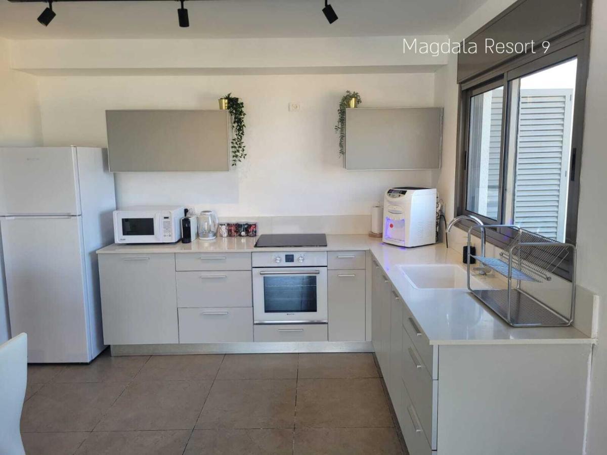 Yalarent Magdala Resort- Luxury Suites With Pool Or Jacuzzi With Sea View Migdal Exterior photo