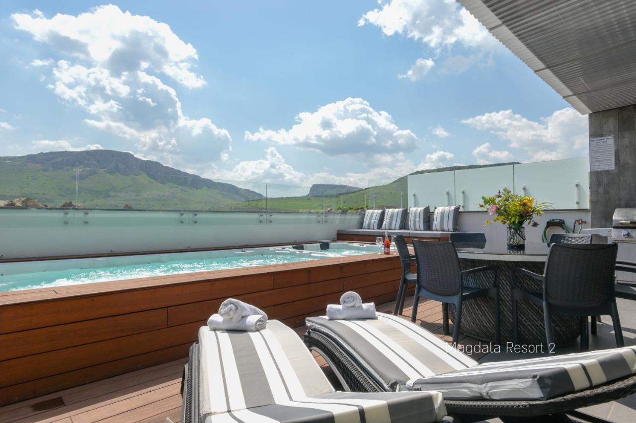 Yalarent Magdala Resort- Luxury Suites With Pool Or Jacuzzi With Sea View Migdal Exterior photo