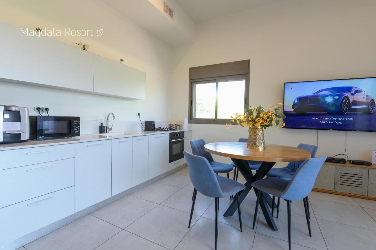 Yalarent Magdala Resort- Luxury Suites With Pool Or Jacuzzi With Sea View Migdal Exterior photo