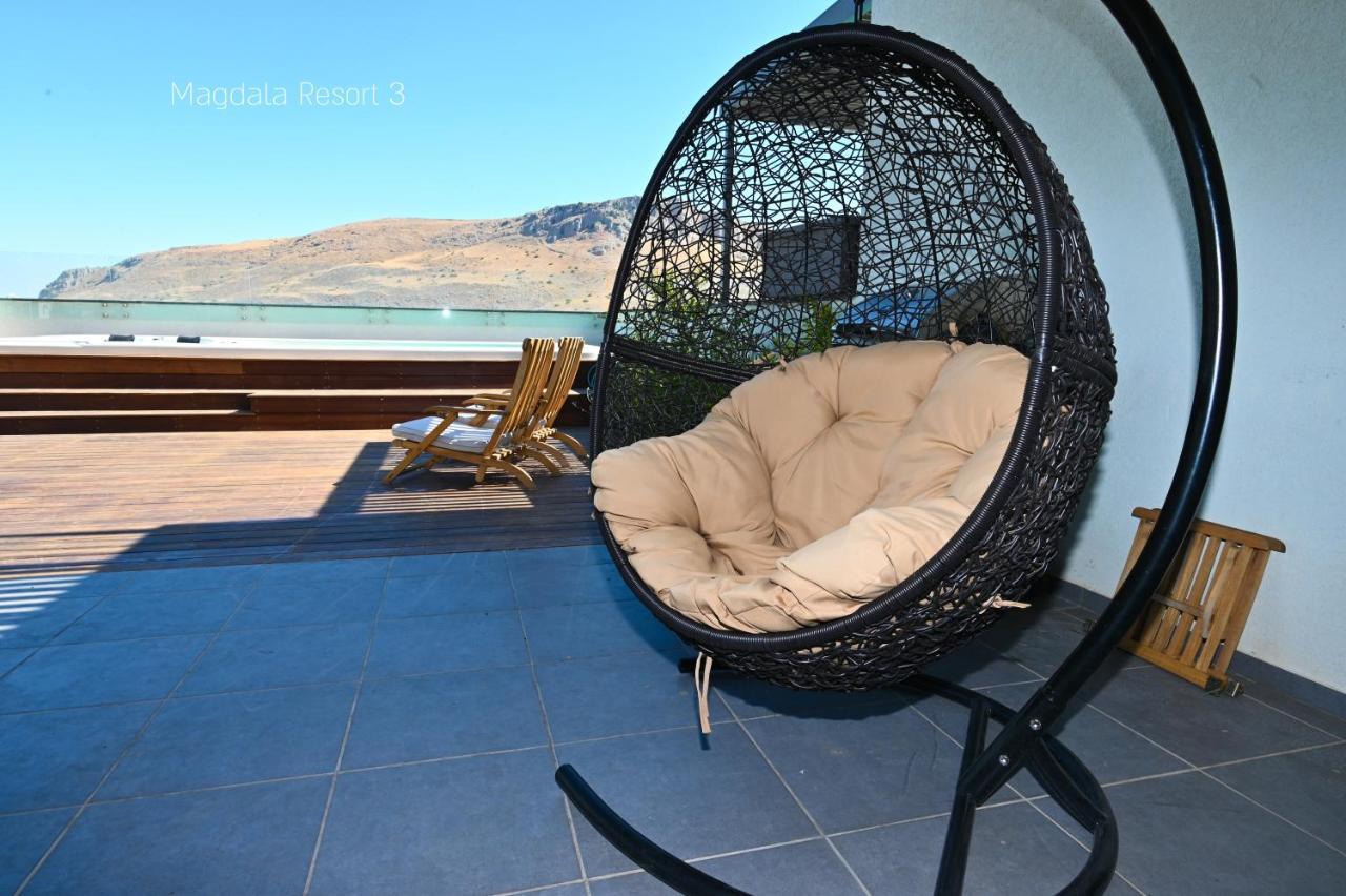 Yalarent Magdala Resort- Luxury Suites With Pool Or Jacuzzi With Sea View Migdal Exterior photo