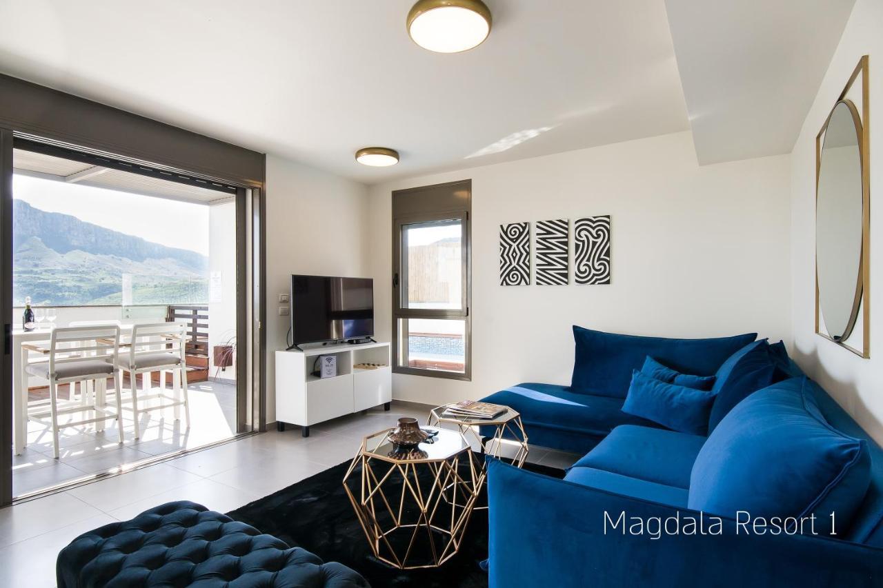 Yalarent Magdala Resort- Luxury Suites With Pool Or Jacuzzi With Sea View Migdal Exterior photo